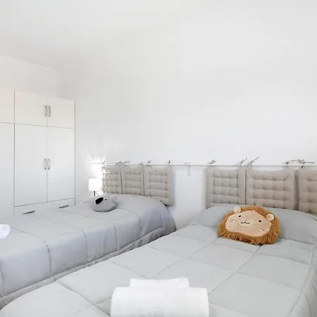 Oramas House - Pool & Terrace Апартаменты *